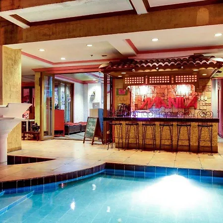 Pink Manila Hostel
